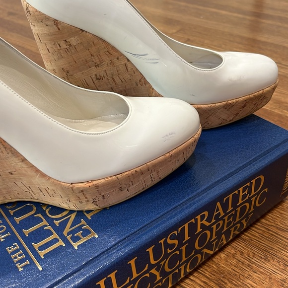 Kate Middleton’s Favorite Stuart Weitzman Wedges - Picture 15 of 15